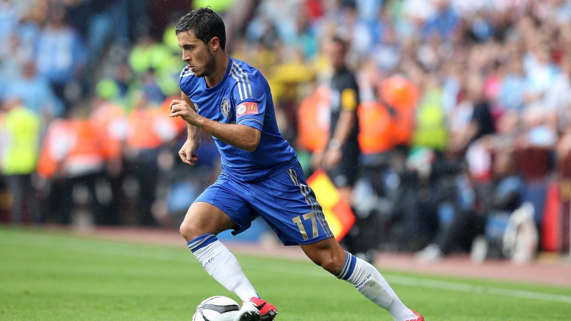 赛尔·阿尔斯塔:南非队的防线领袖,坚不可摧的“后排塔”